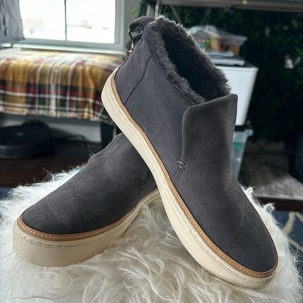 Tom’s Furry Ankle Bootie